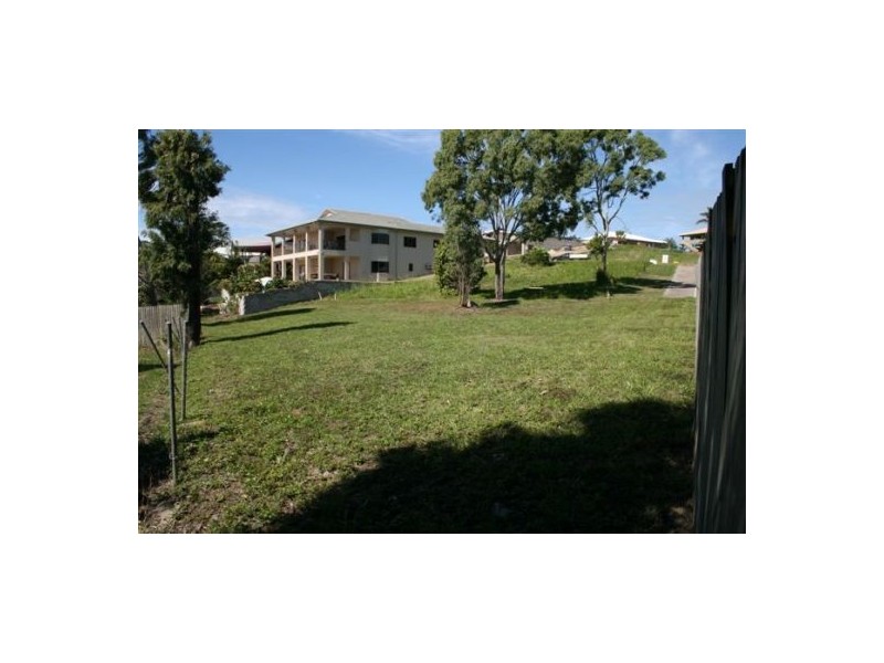 15 Sailaway Drive, Eimeo QLD 4740