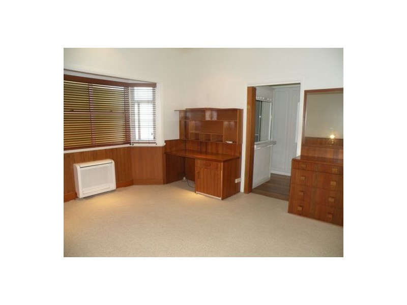 49 Holland Street, West Mackay QLD 4740