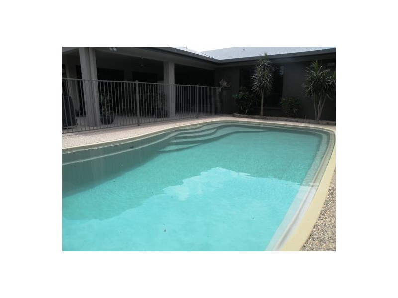 1 Bangalow Court, Andergrove QLD 4740