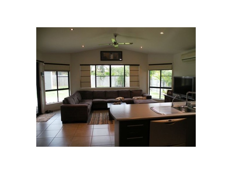 1 Bangalow Court, Andergrove QLD 4740