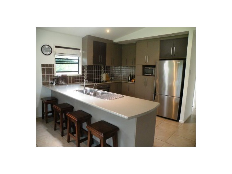 1 Bangalow Court, Andergrove QLD 4740