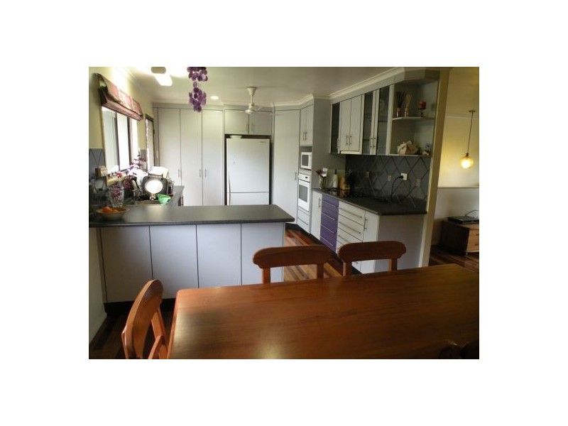 2 Petersen Street, Sarina QLD 4737