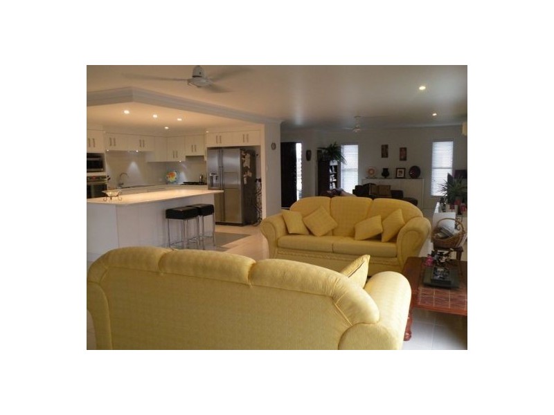 12 Katey Crescent, Mirani QLD 4754