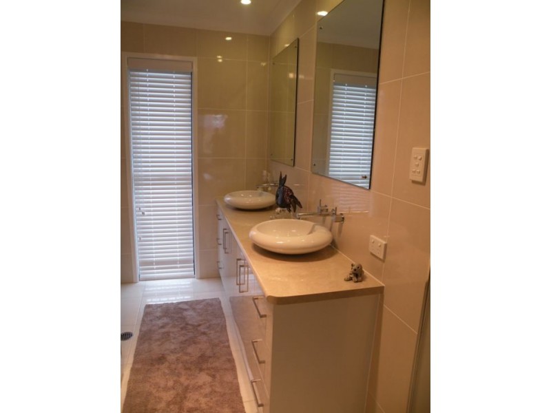 12 Katey Crescent, Mirani QLD 4754