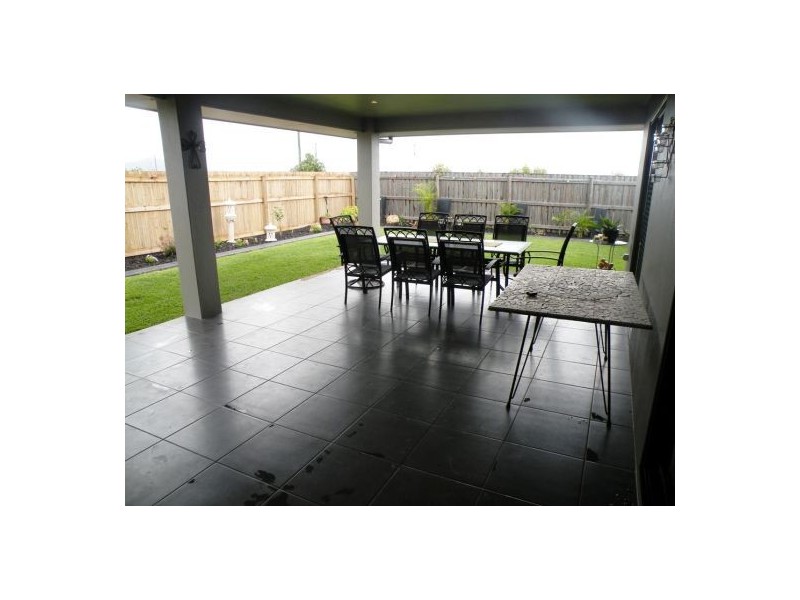 12 Katey Crescent, Mirani QLD 4754