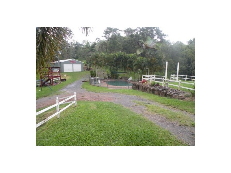 76 Miltons Lookout Road, Hampden QLD 4741