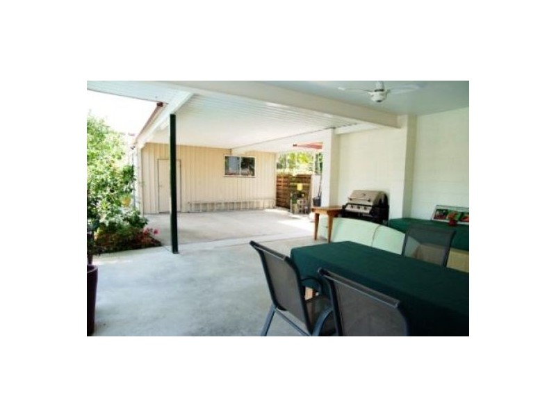38 Binnington Esplanade, East Mackay QLD 4740