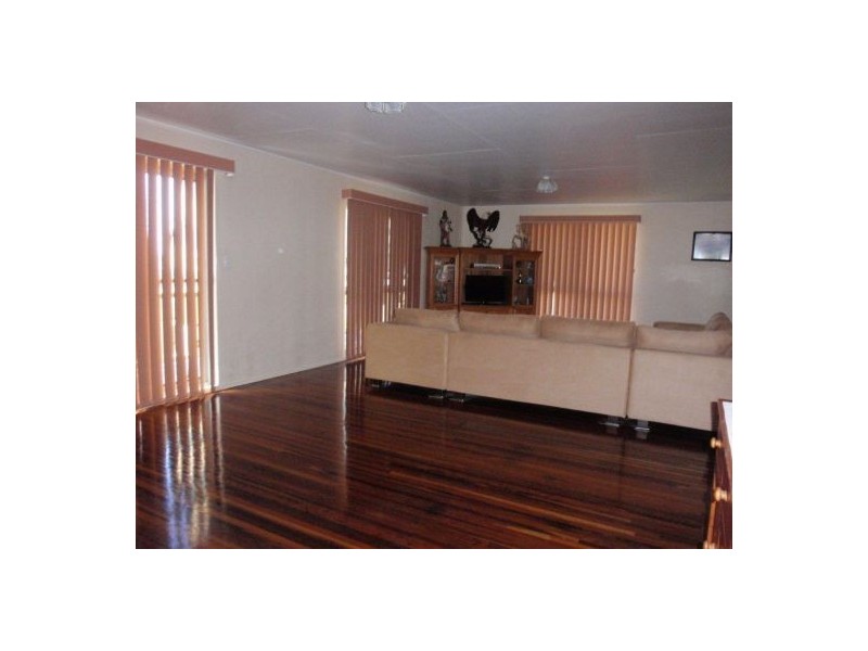 33 Mumby Street, Koumala QLD 4738