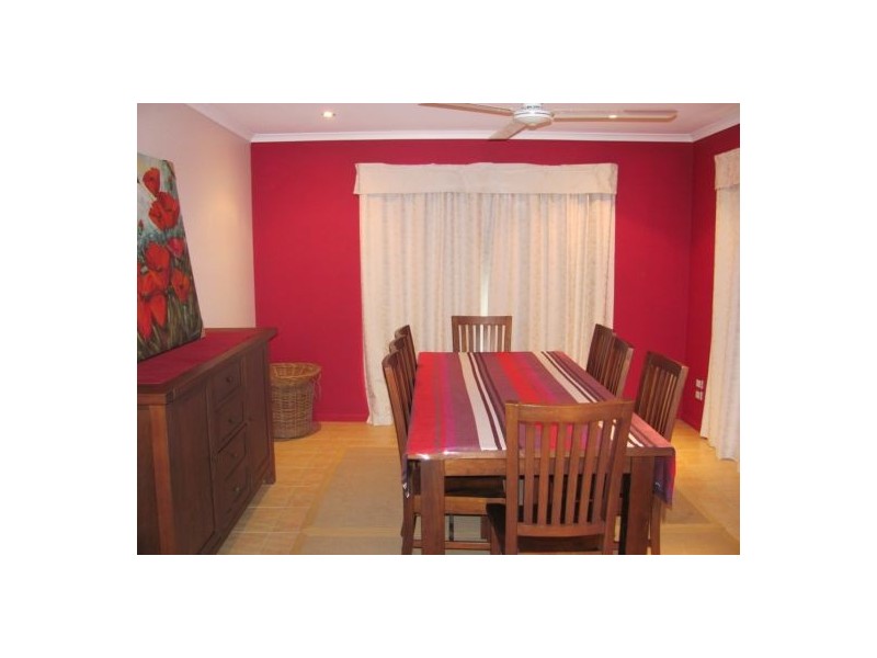 13 Angelina Ave, Glenella QLD 4740