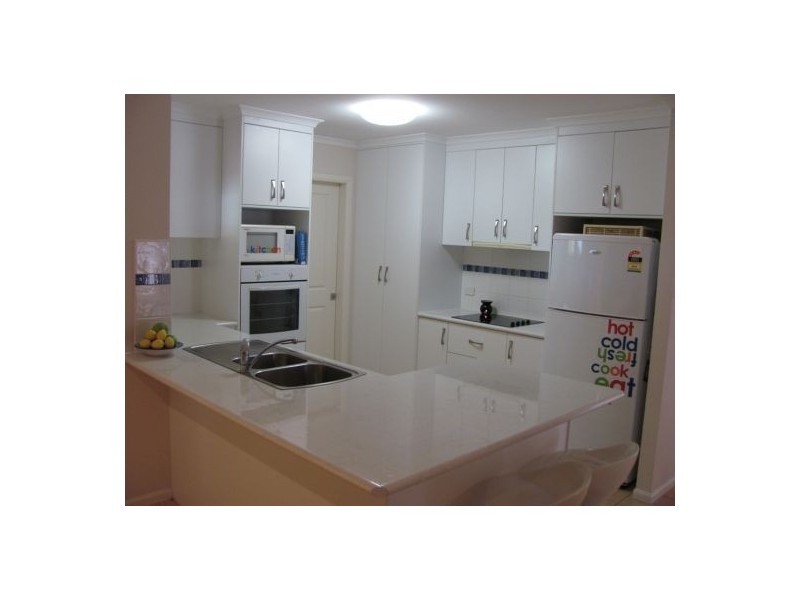 13 Angelina Ave, Glenella QLD 4740