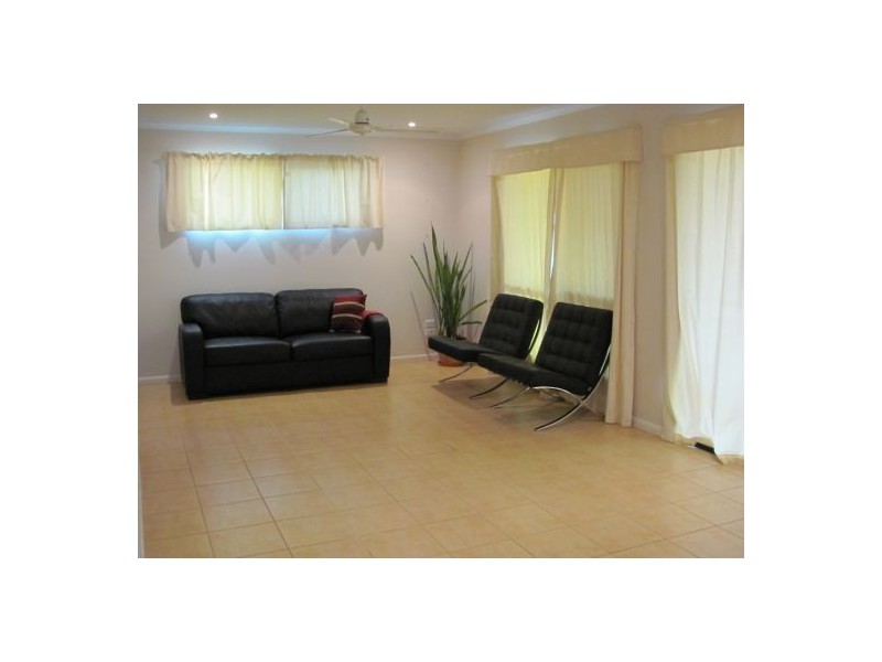 13 Angelina Ave, Glenella QLD 4740