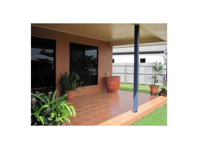 13 Angelina Ave, Glenella QLD 4740