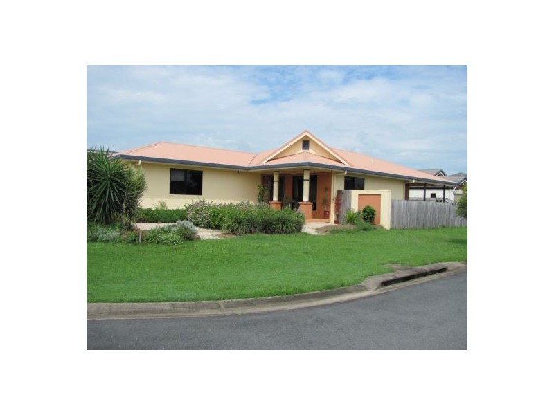 13 Angelina Ave, Glenella QLD 4740