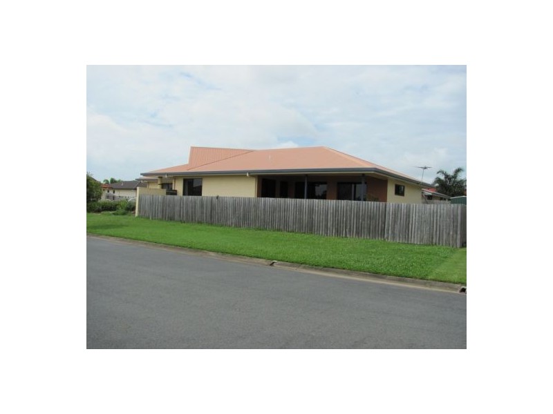 13 Angelina Ave, Glenella QLD 4740