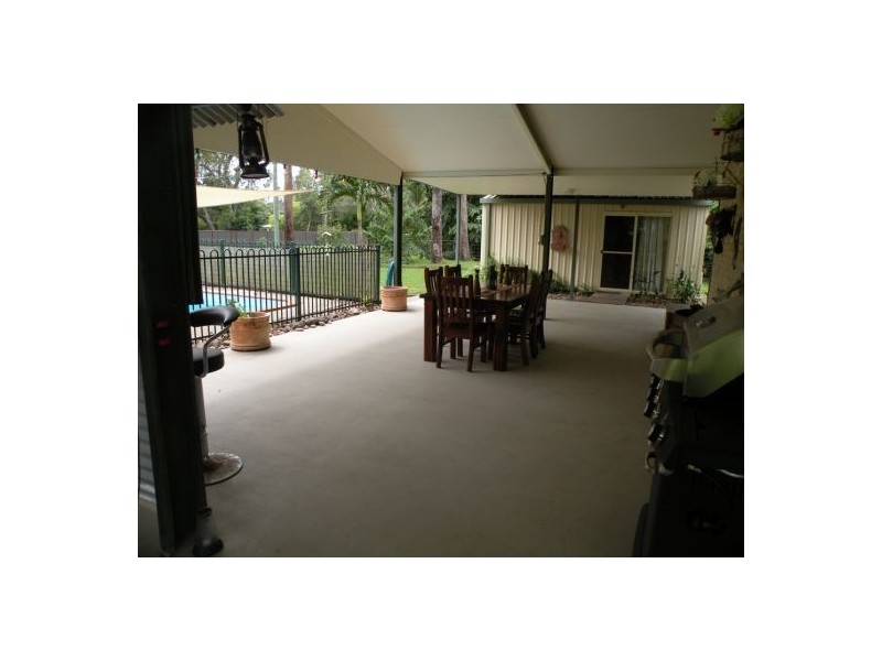 9 Theresa Court, Armstrong Beach QLD 4737