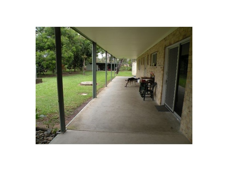 9 Theresa Court, Armstrong Beach QLD 4737