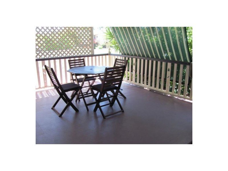 2/11 Stuart Street, Mount Pleasant QLD 4740