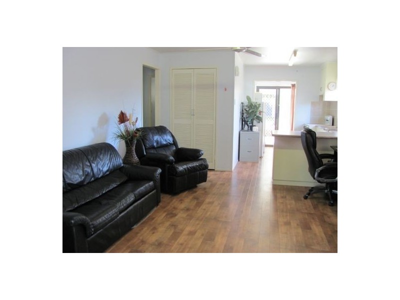 2/11 Stuart Street, Mount Pleasant QLD 4740