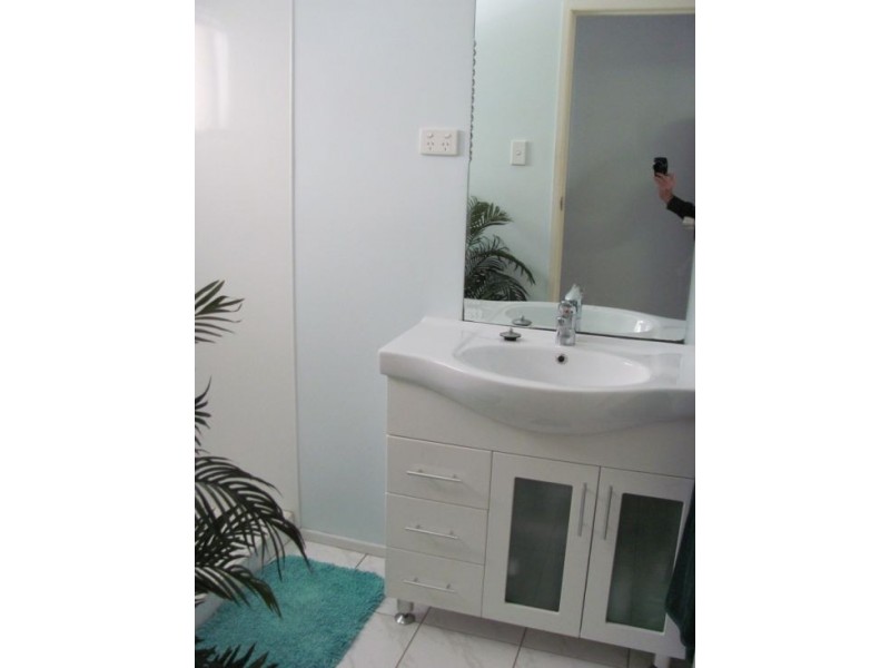 2/11 Stuart Street, Mount Pleasant QLD 4740