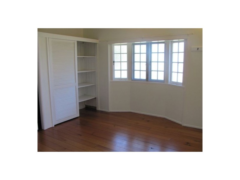 18 Beaton Street, West Mackay QLD 4740