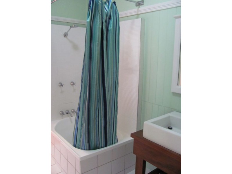 18 Beaton Street, West Mackay QLD 4740