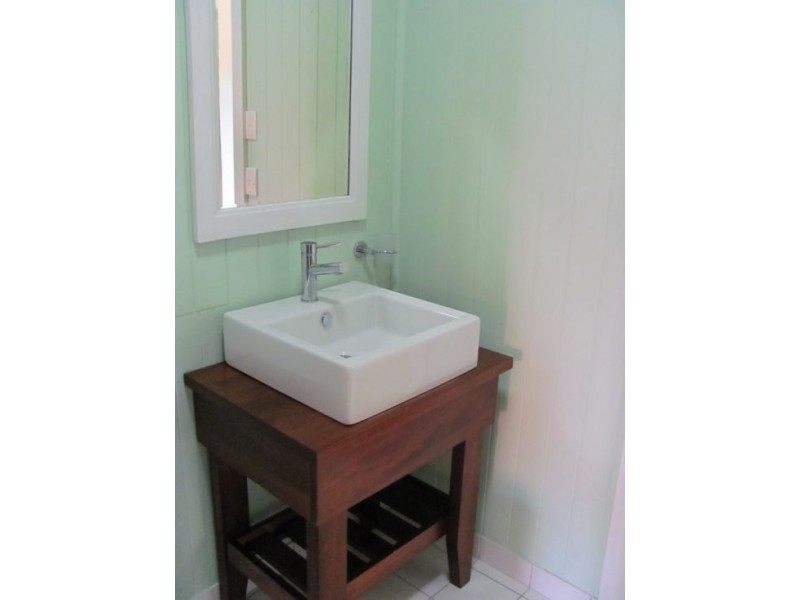 18 Beaton Street, West Mackay QLD 4740