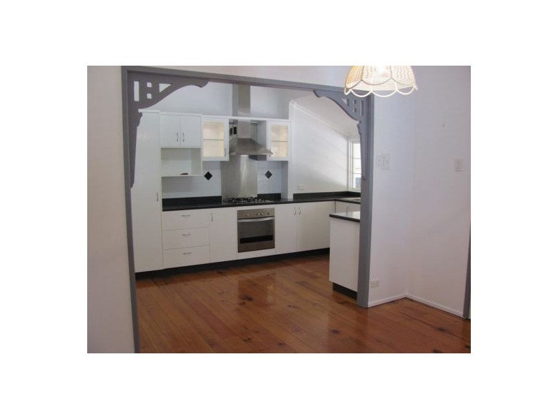 18 Beaton Street, West Mackay QLD 4740