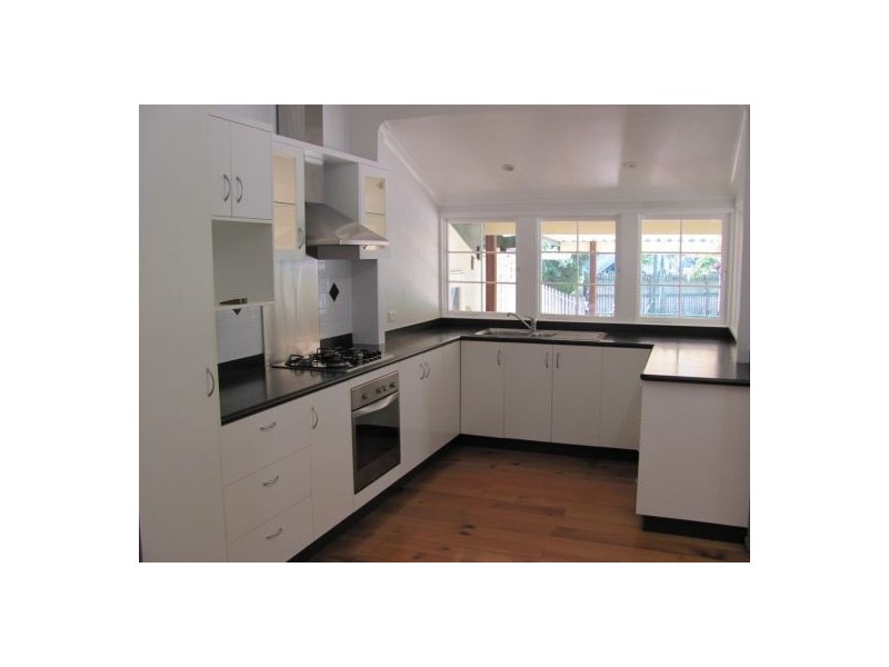 18 Beaton Street, West Mackay QLD 4740