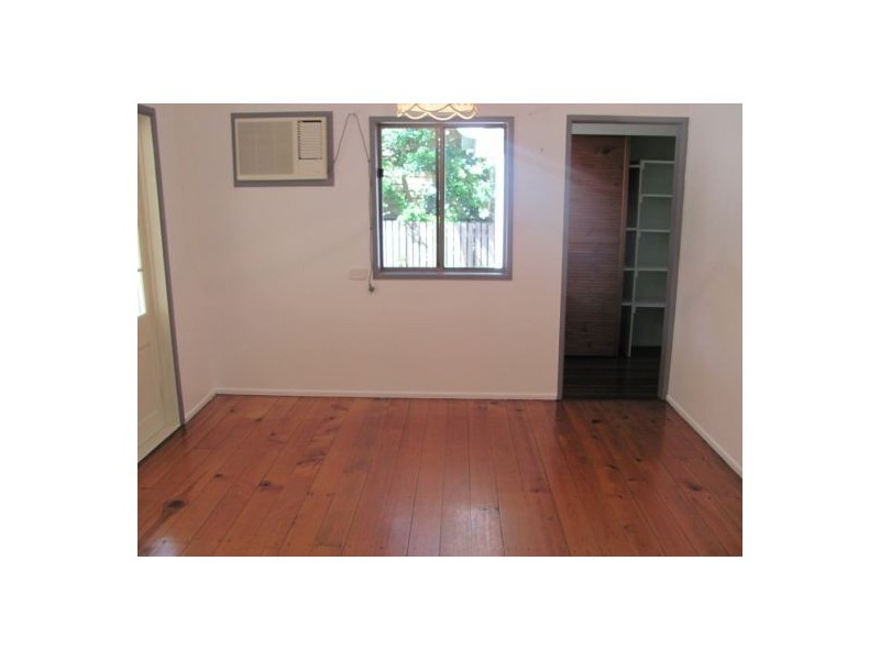 18 Beaton Street, West Mackay QLD 4740