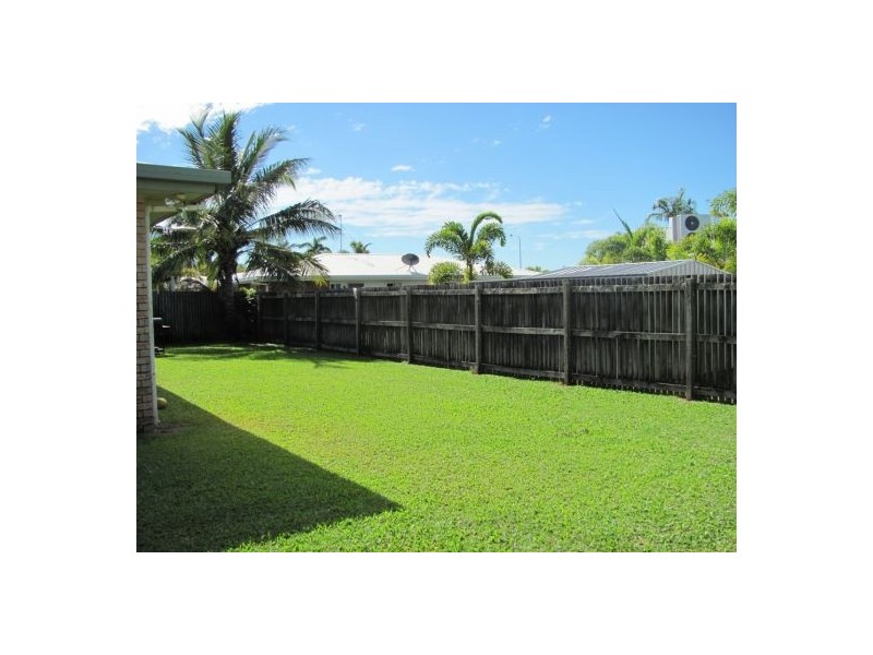 2/64 Celeber Drive, Andergrove QLD 4740