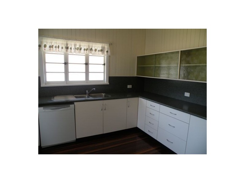 21 Ferguson Street, West Mackay QLD 4740