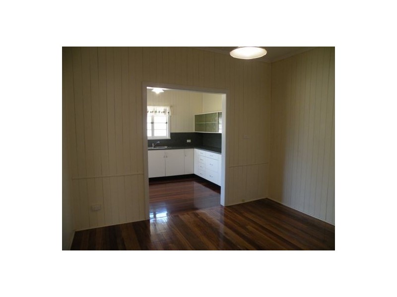 21 Ferguson Street, West Mackay QLD 4740