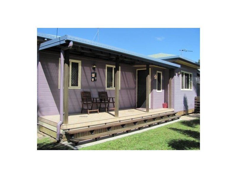 33 Pratt Street, South Mackay QLD 4740
