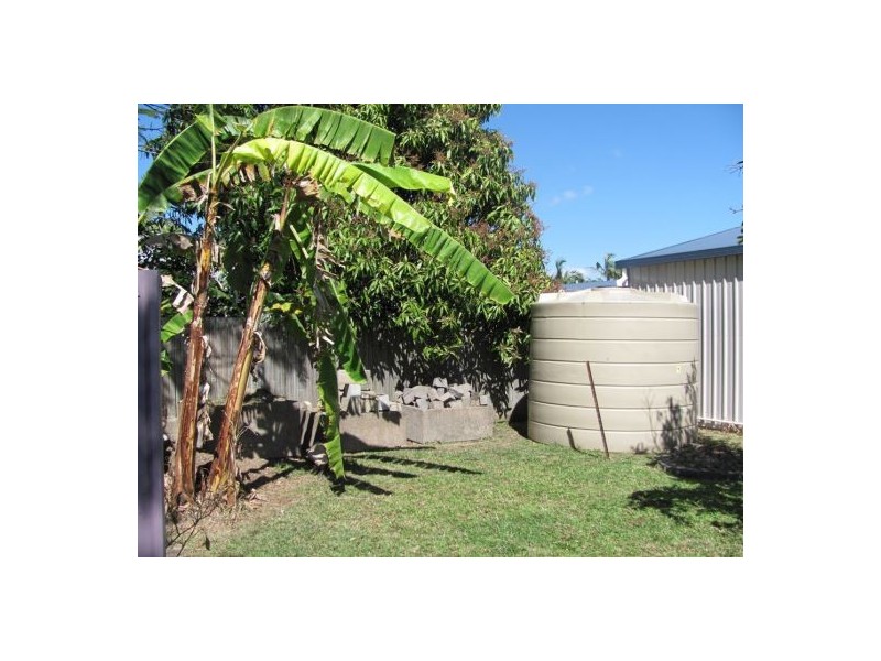 33 Pratt Street, South Mackay QLD 4740
