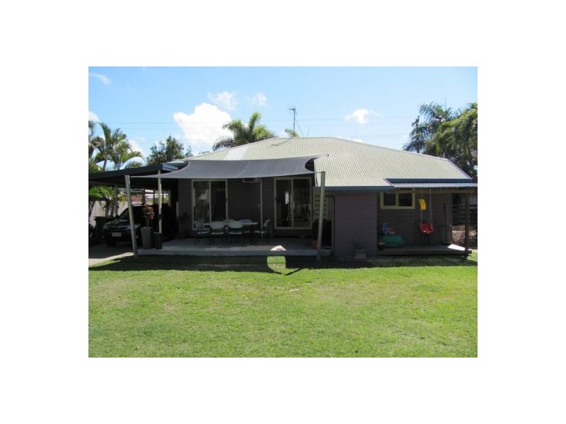 33 Pratt Street, South Mackay QLD 4740
