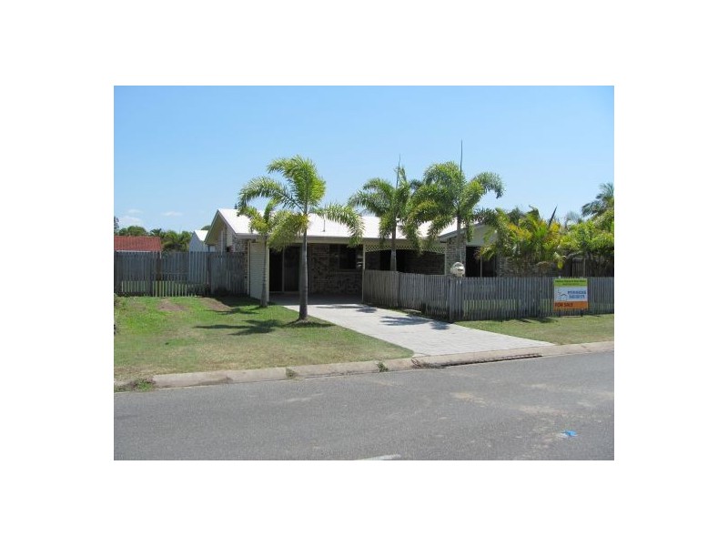 19 Waratah Street, Beaconsfield QLD 4740