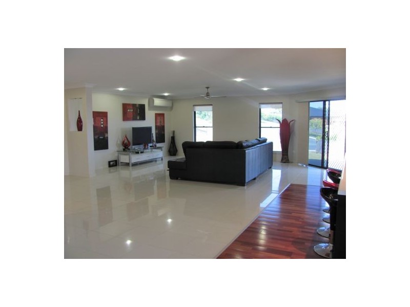 13 Shuttlewood, Richmond QLD 4740