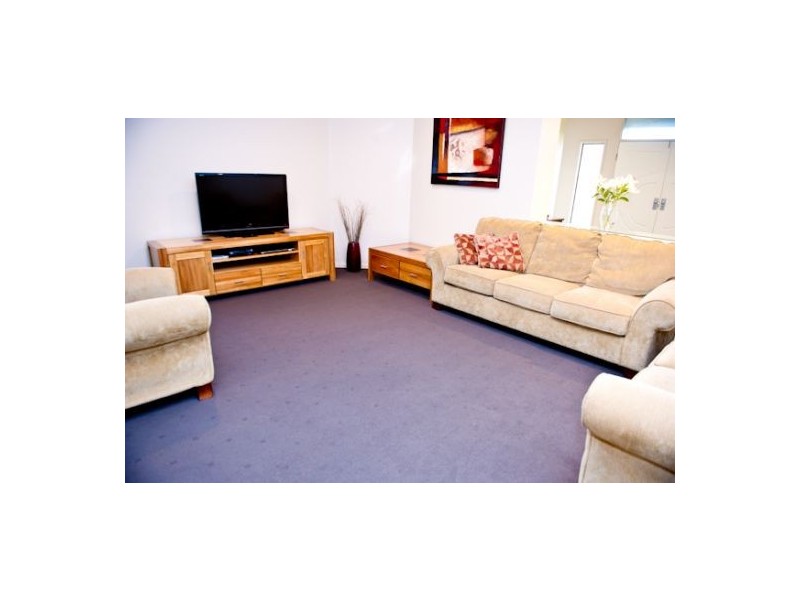 4 Isabella Avenue, Glenella QLD 4740