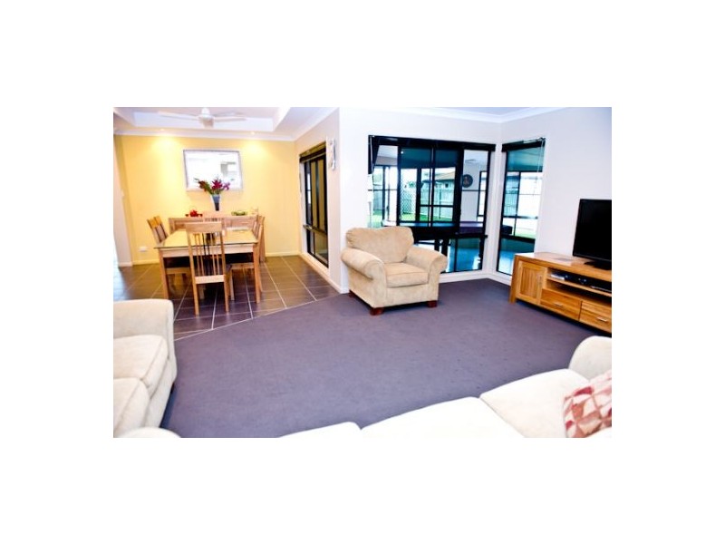 4 Isabella Avenue, Glenella QLD 4740