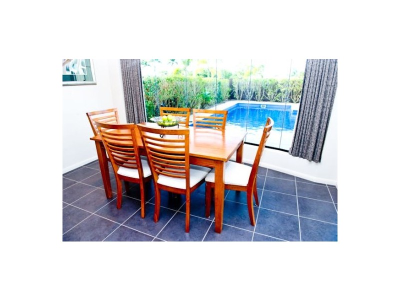 4 Isabella Avenue, Glenella QLD 4740