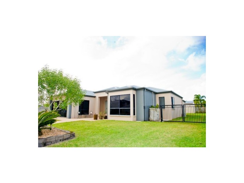 4 Isabella Avenue, Glenella QLD 4740