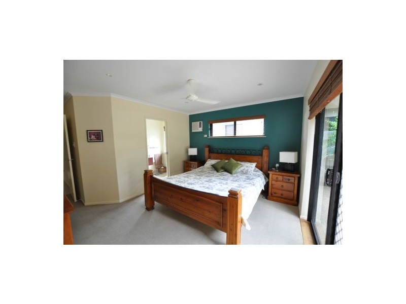 5 Navigator Court, Shoal Point QLD 4750