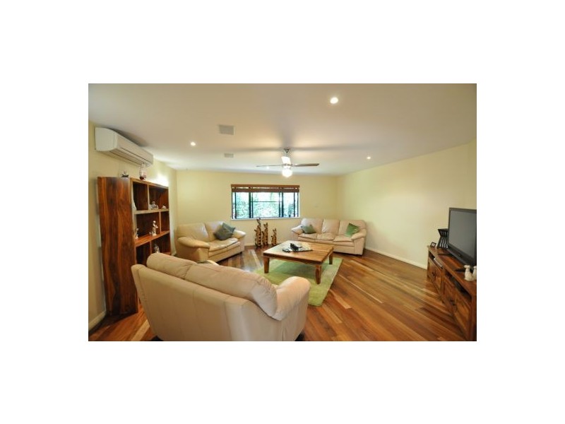 5 Navigator Court, Shoal Point QLD 4750