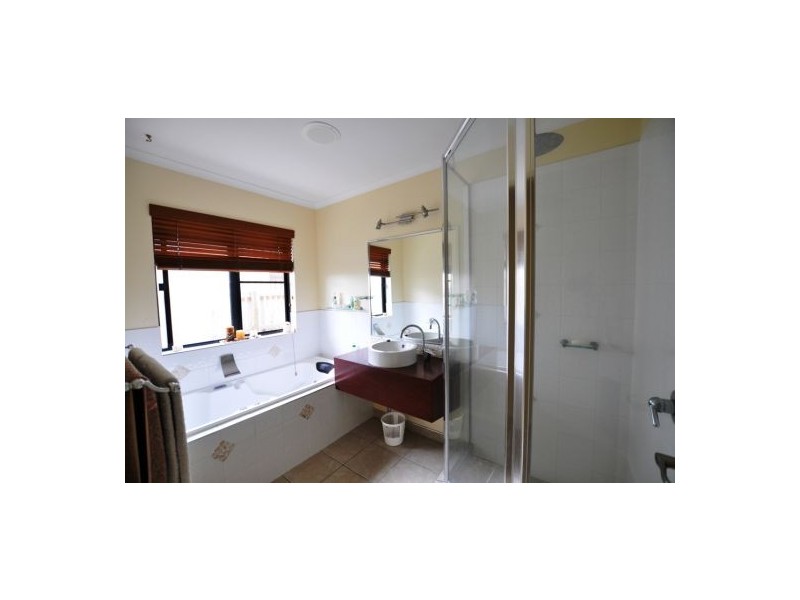 5 Navigator Court, Shoal Point QLD 4750