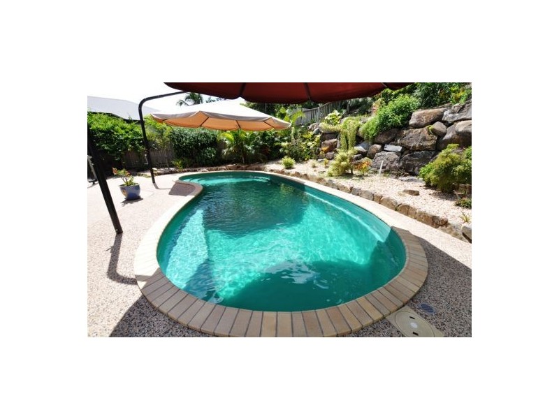 5 Navigator Court, Shoal Point QLD 4750