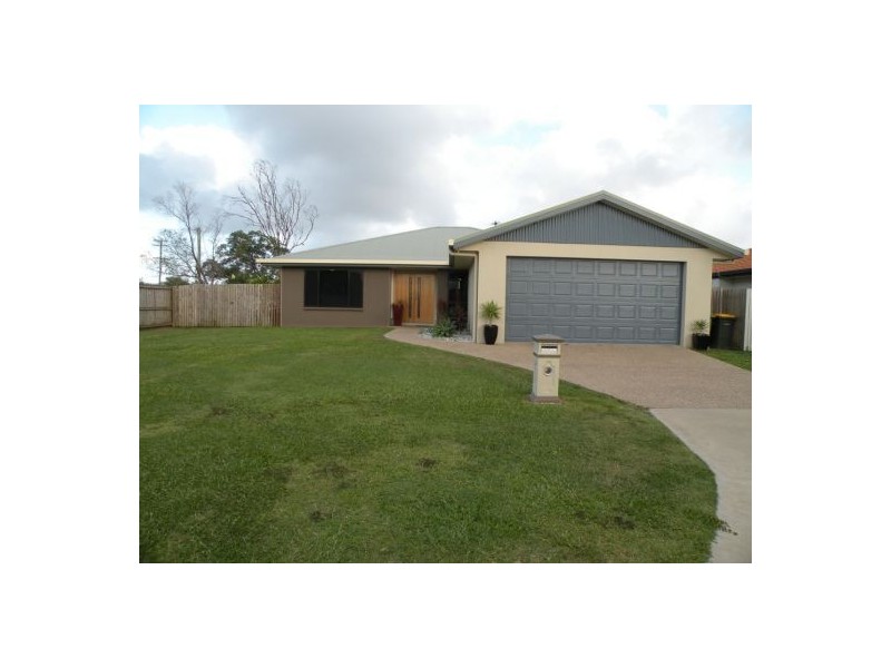 17 Victor Avenue, Glenella QLD 4740