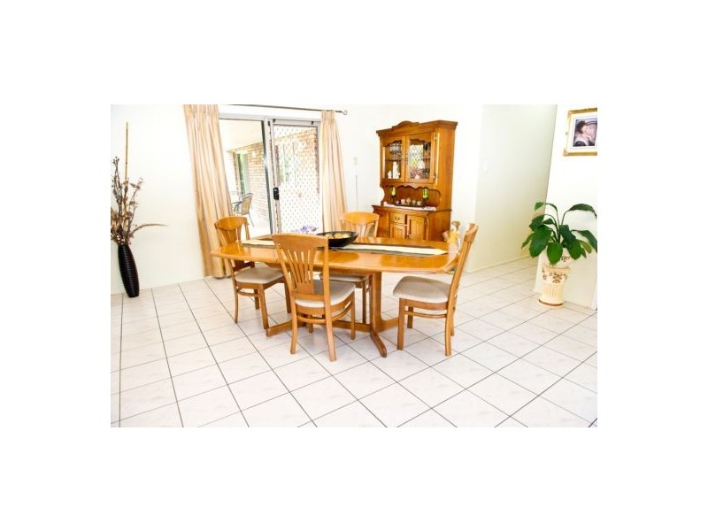 17 Shiral Drive, Beaconsfield QLD 4740
