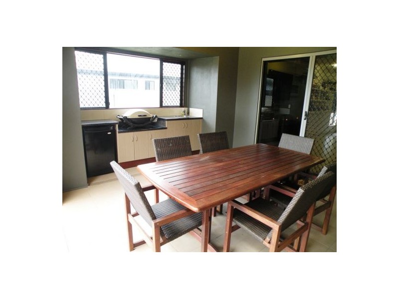 4 Hansen Court, Marian QLD 4753