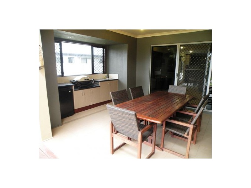 4 Hansen Court, Marian QLD 4753