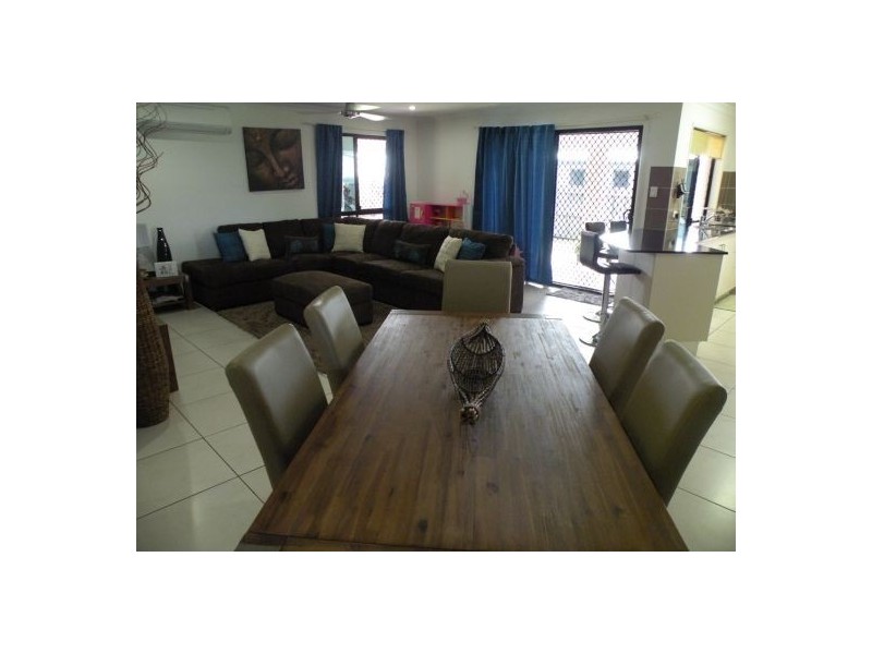 35 Canecutters Drive, Ooralea QLD 4740